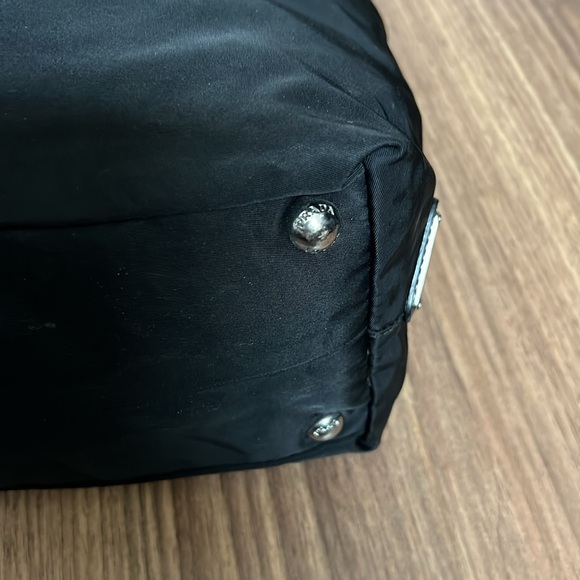 A220 - ๐ฏ % authentic Prada tote bag - Picture 15 of 16